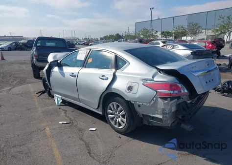 2015 Nissan Altima 2.5/2.5 S/2.5 Sl/2.5 Sv из США, поврежденный, VIN 1N4AL3AP4FC123676